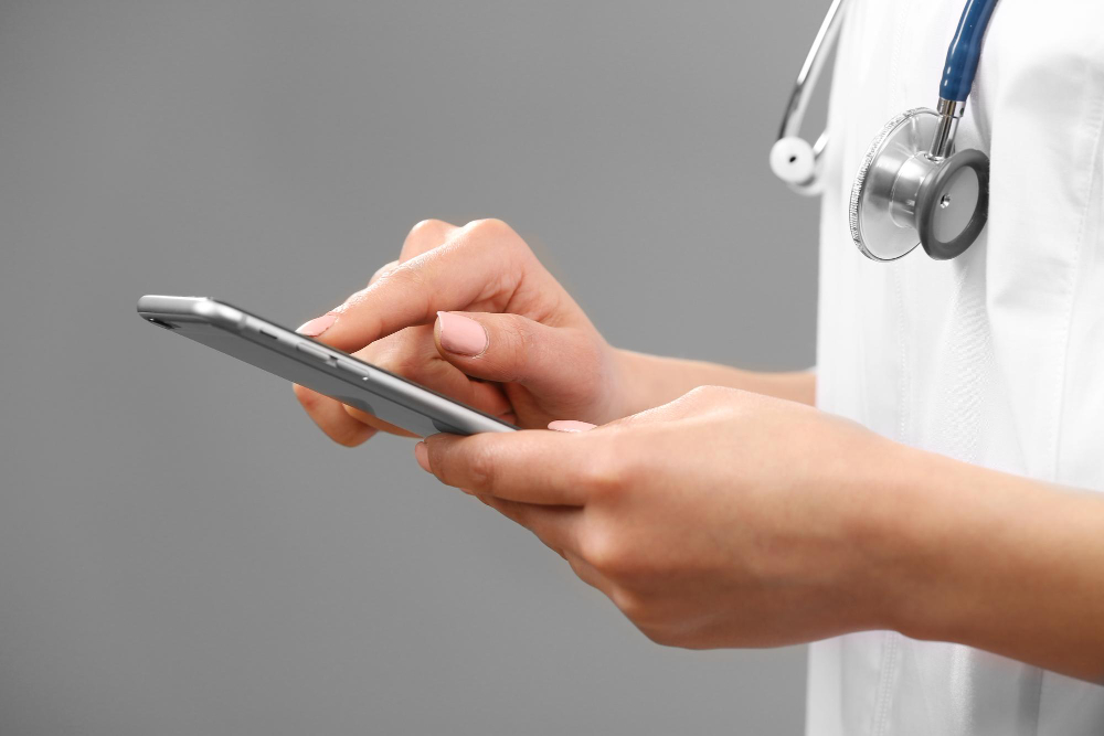 manage distractions effectively as a doctor