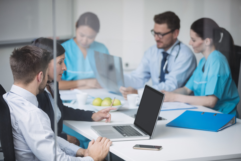 healthcare management career path for doctors in India